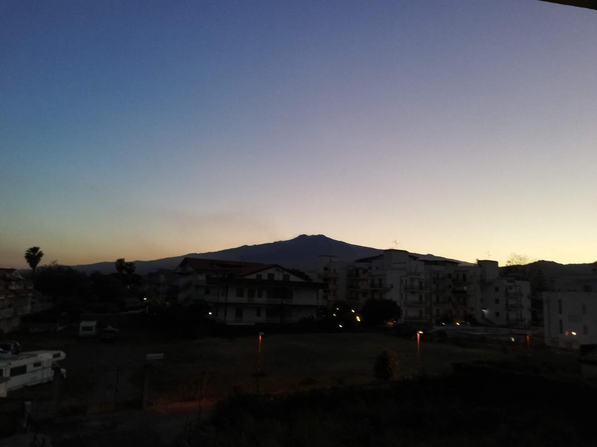 Recanati Seaside Apartment Giardini Naxos Eksteriør bilde